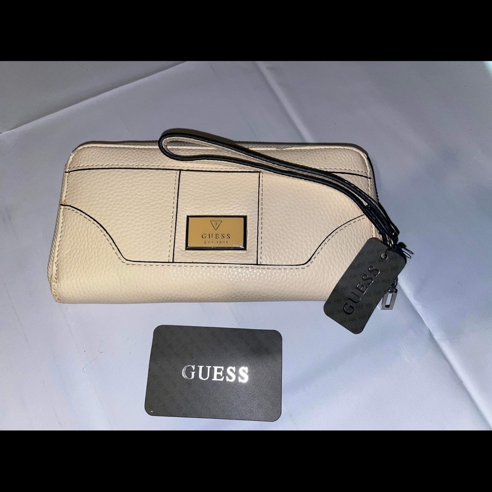 Guess creme ABIU SLG clutch see decription